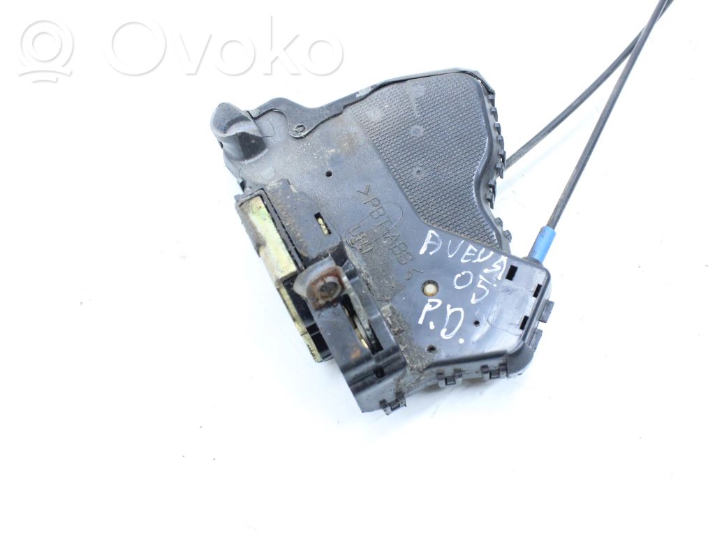 Toyota Avensis T250 Etuoven lukko 