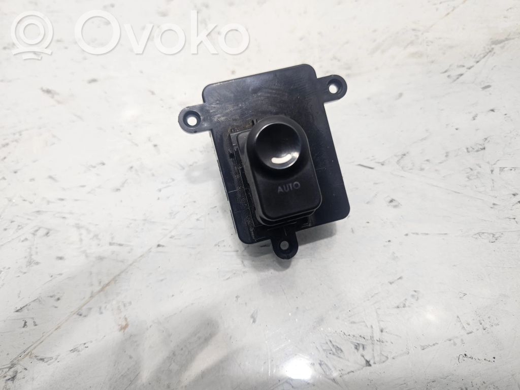 Hyundai i30 Electric window control switch 