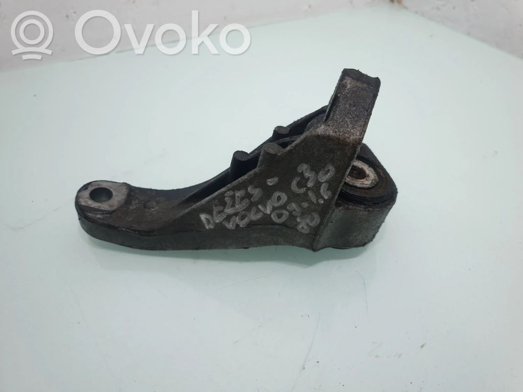Volvo C30 Gearbox mounting bracket 