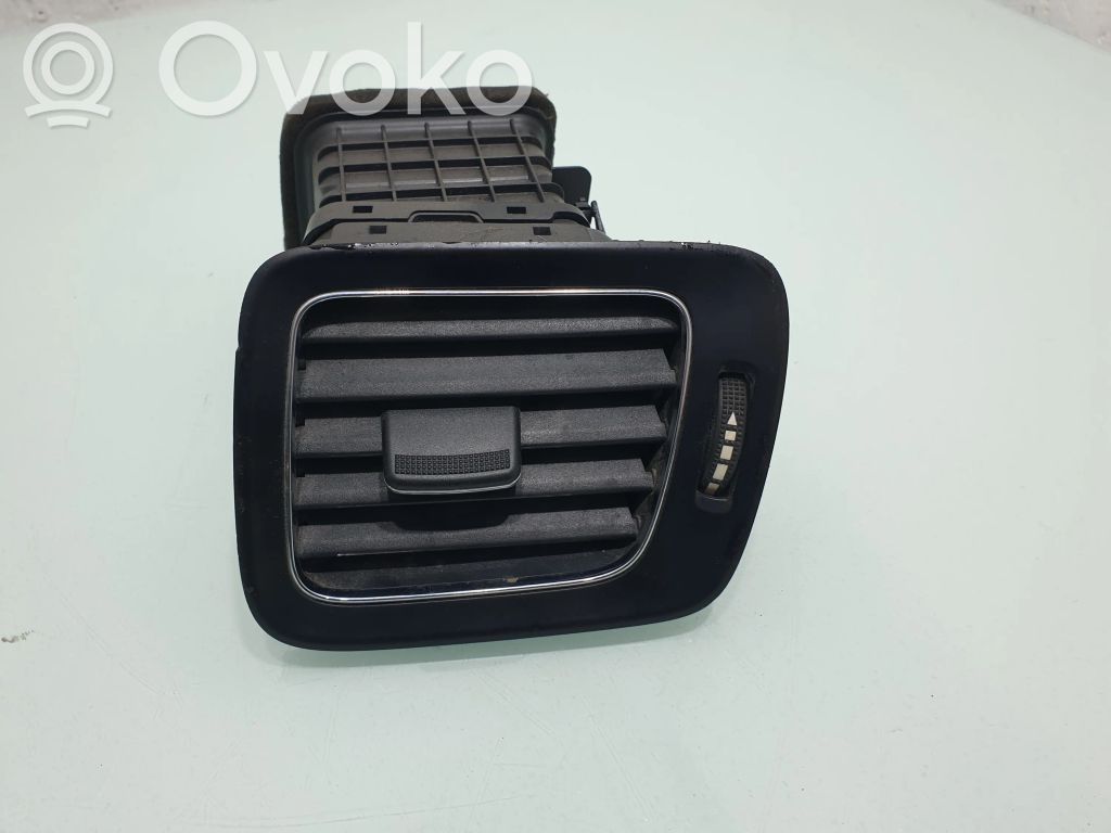 KIA Pro Cee'd II Dashboard side air vent grill/cover trim 
