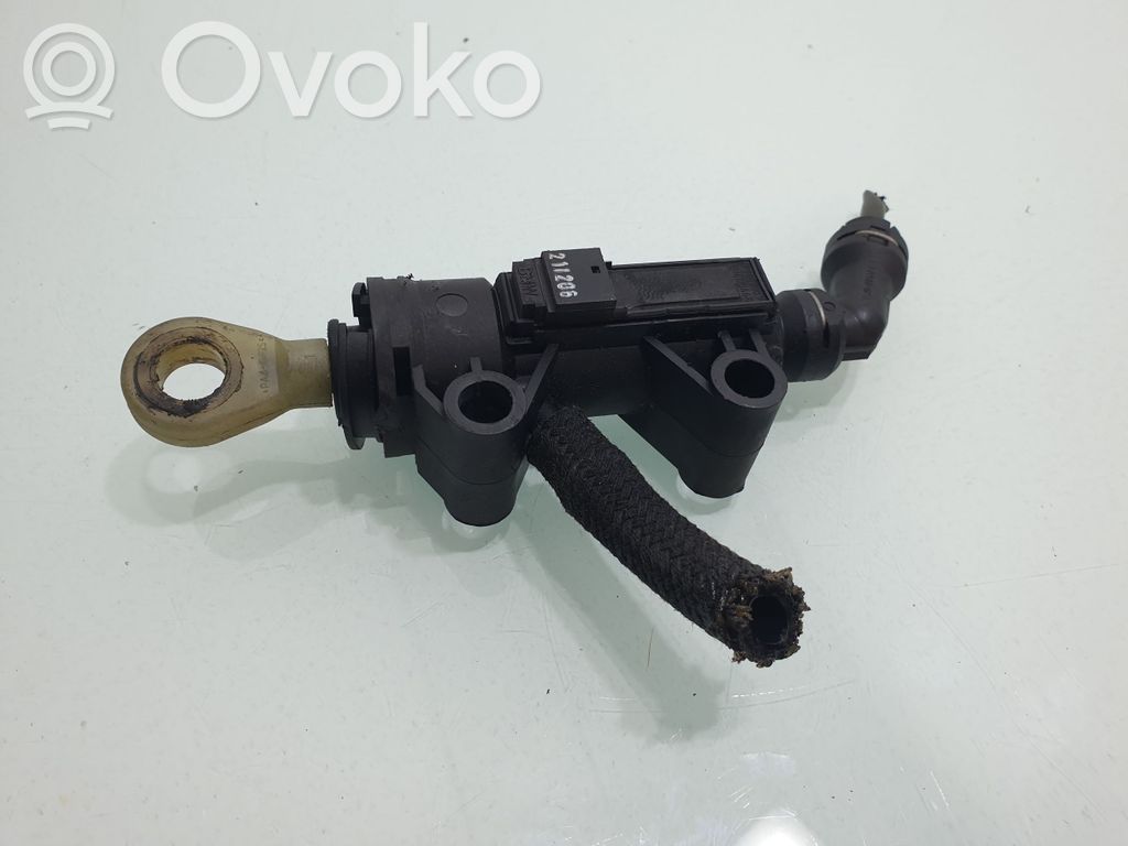 BMW 5 E60 E61 Clutch master cylinder 