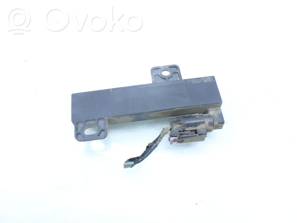 Jeep Cherokee KL Amplificador de antena aérea 