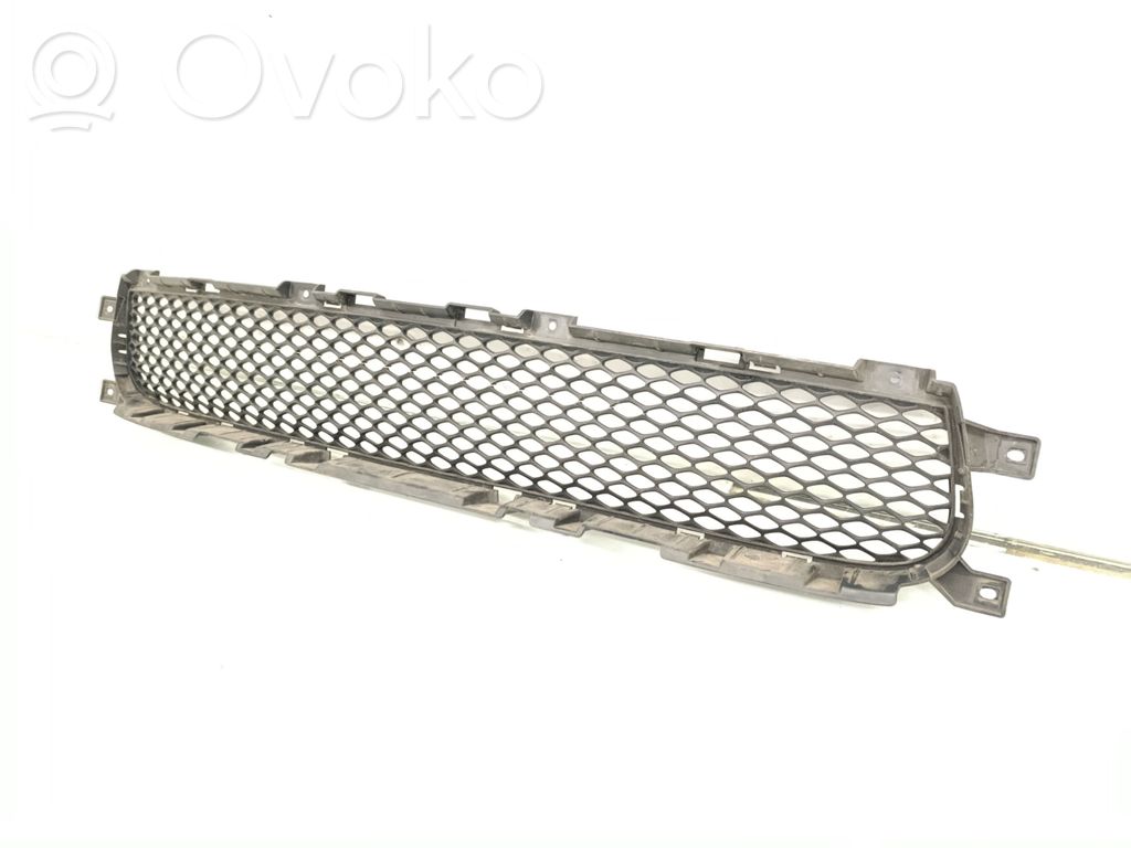 Dodge Durango III Front bumper lower grill 
