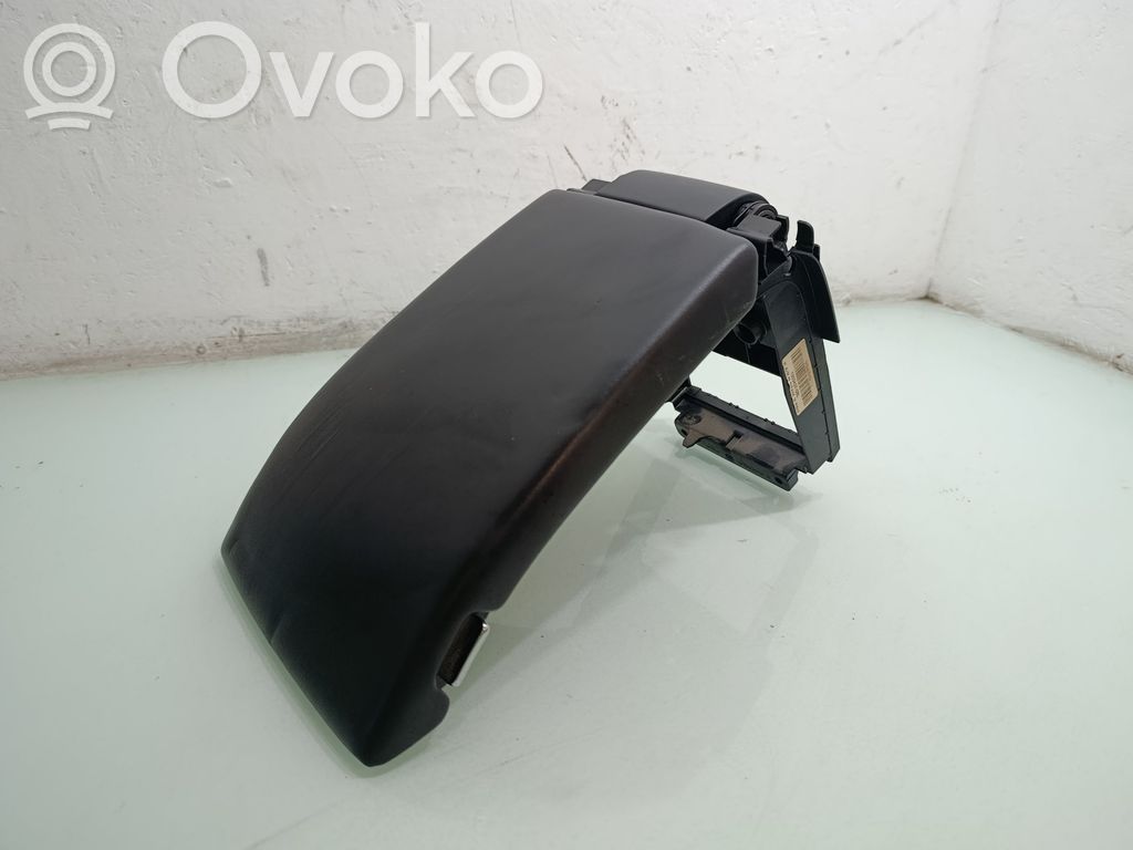 Volvo V70 Armrest 