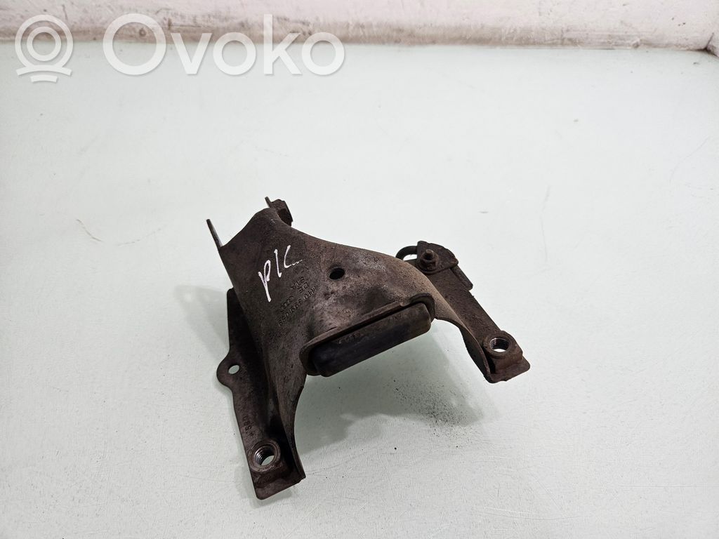Audi A8 S8 D4 4H Engine mounting bracket 