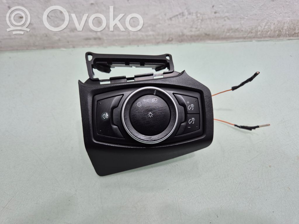 Ford Focus Light switch 