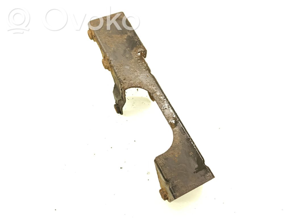 Radiator mount bracket