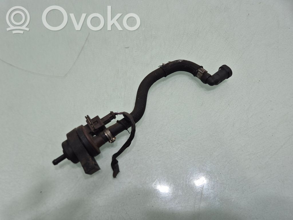 Citroen C4 I Válvula de vacío 