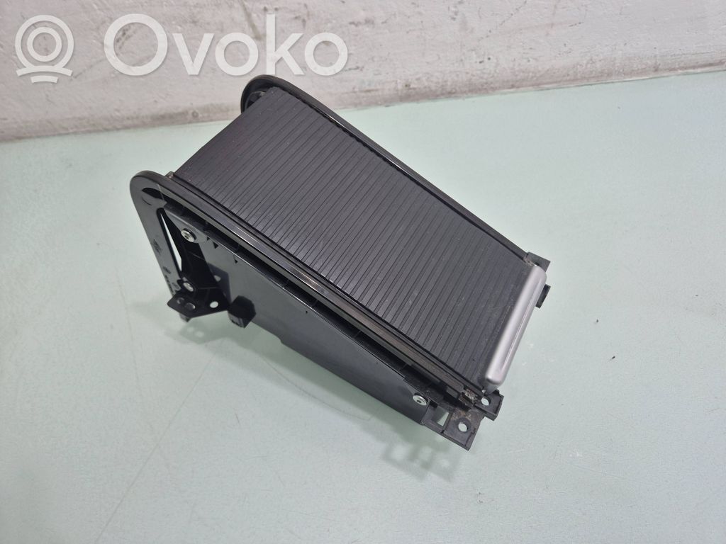 Volvo XC60 Cup holder front 