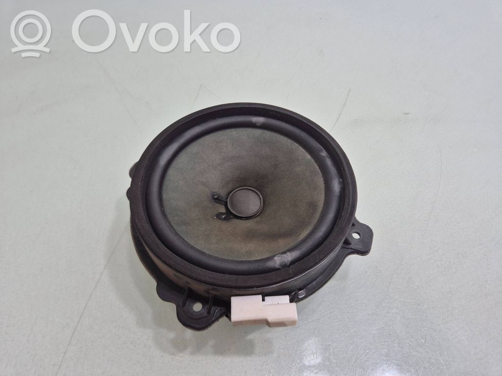 Opel Antara Difuzor ușă față 
