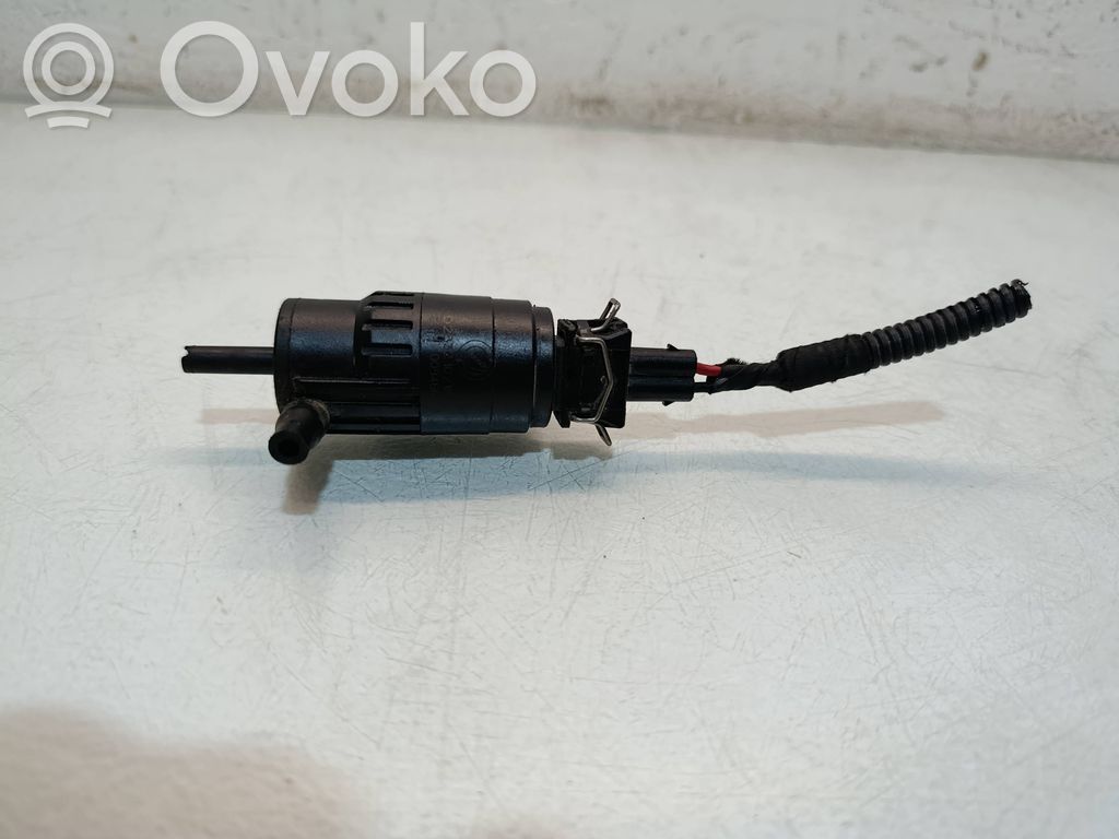 Tuulilasi tuulilasinpesimen pumppu   D283210