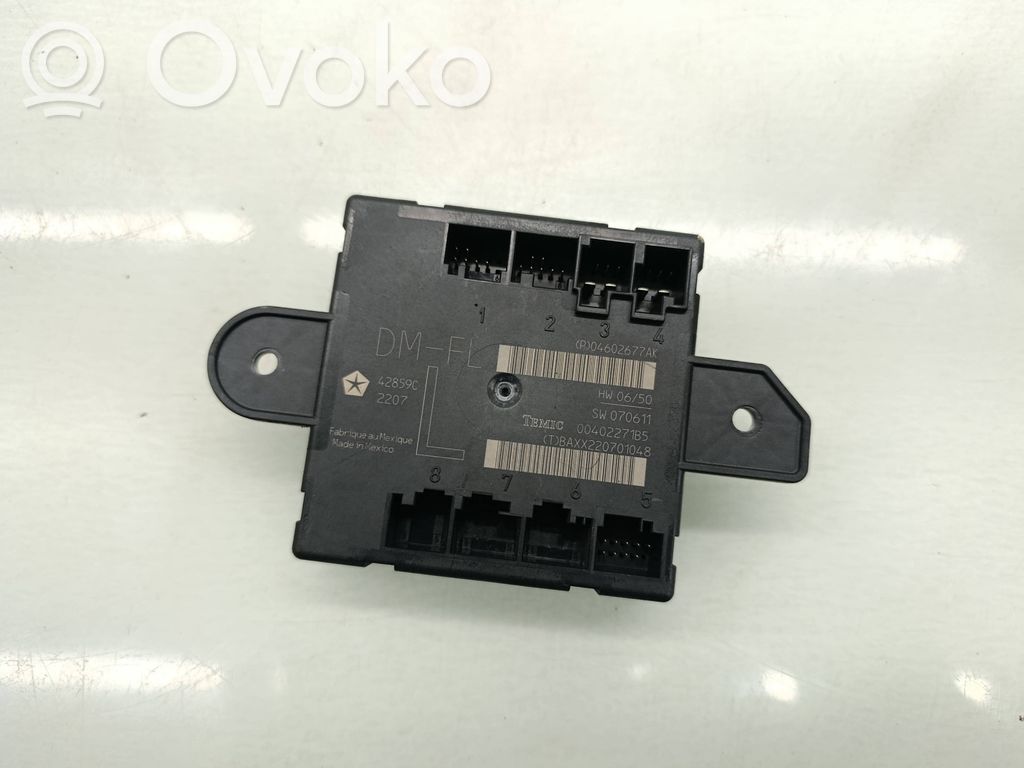 Unidad de control/módulo de la puerta   P04602677AK