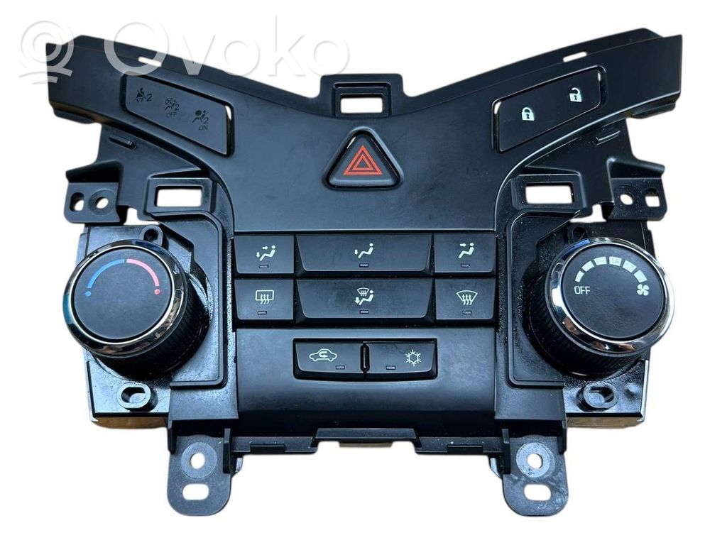 Chevrolet Cruze Climate control unit 