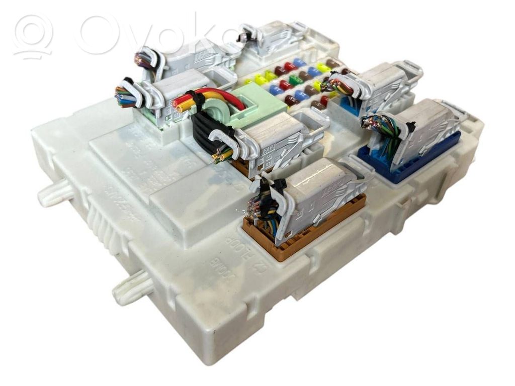 Módulo de fusible   F1FT14A073EE