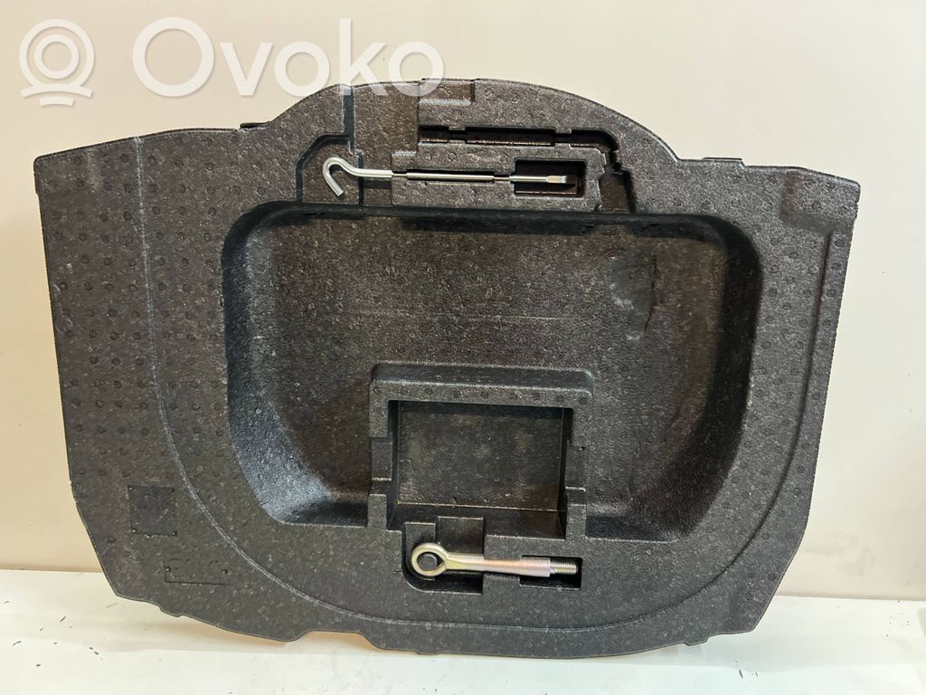 Bagažinės grindys   D10E688MX