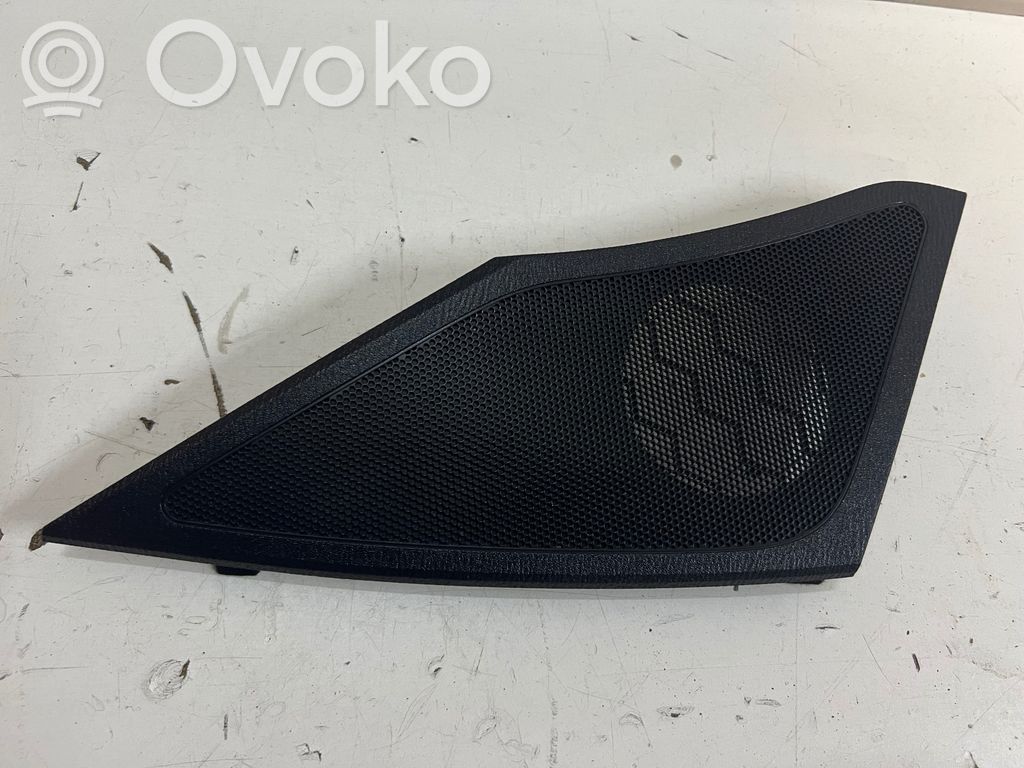 Mazda 3 III Sānu skaļruņa dekoratīvā apdare 