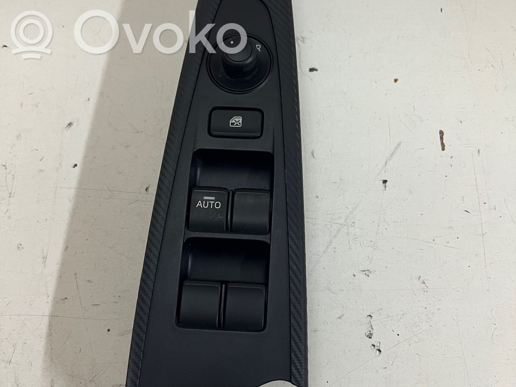 Mazda CX-3 Electric window control switch 