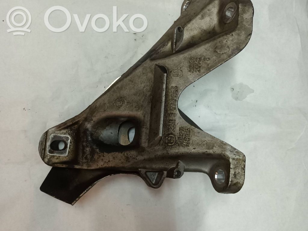 Engine mounting bracket   6779368