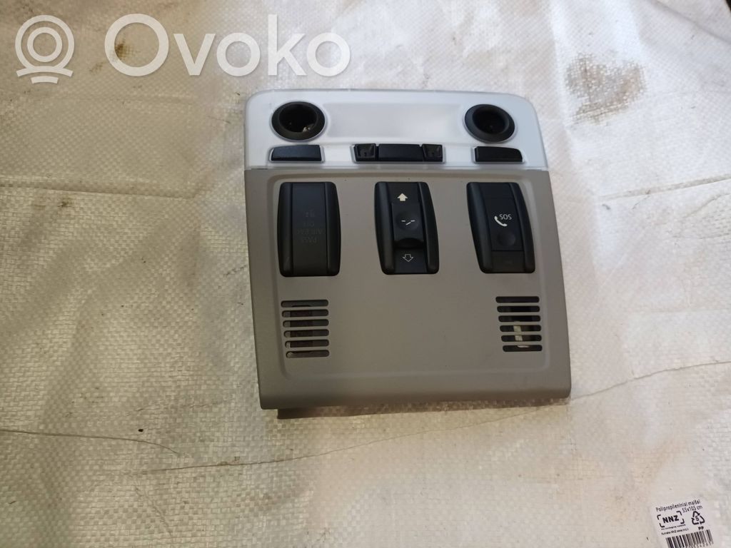 BMW 3 E90 E91 Priekinių vietų apšvietimo žibintas 