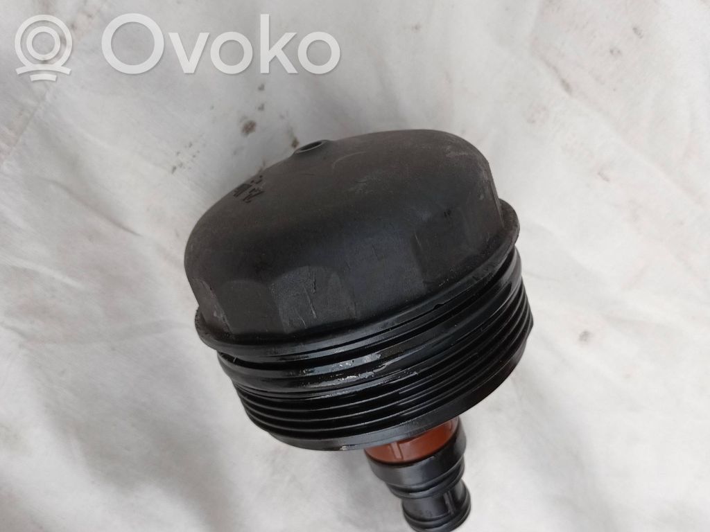 BMW 3 E90 E91 Oil filter cover 