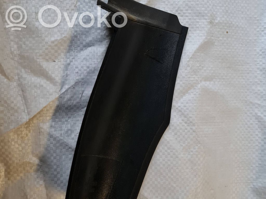 BMW 3 E90 E91 Galinio žibinto detalė 
