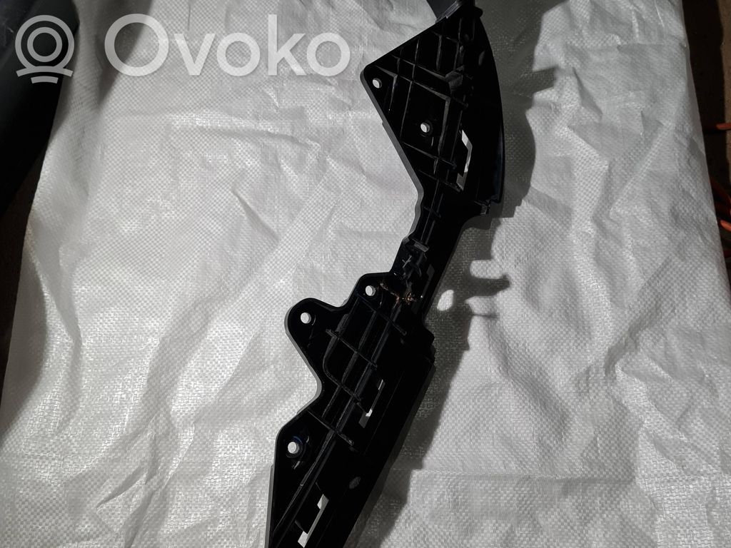 Chrysler Pacifica Headlight/headlamp mounting bracket 