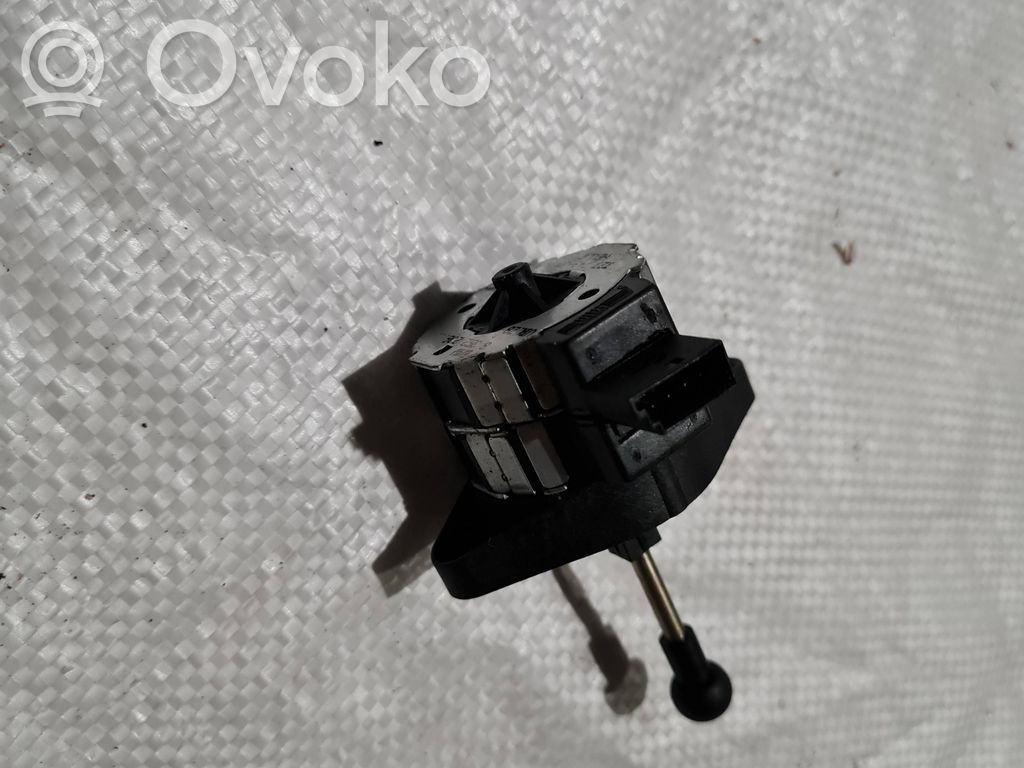BMW 3 E46 Headlight level adjustment motor 