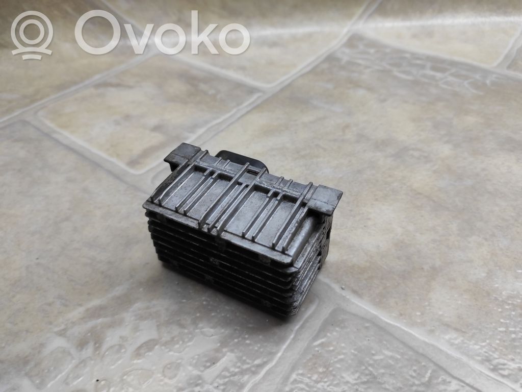 Opel Insignia A Glow plug pre-heat relay 