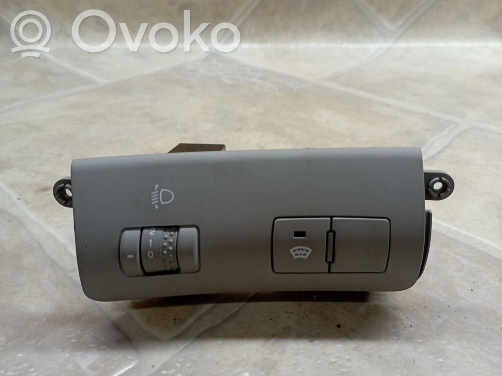 Headlight level height control switch   933001H060ED
