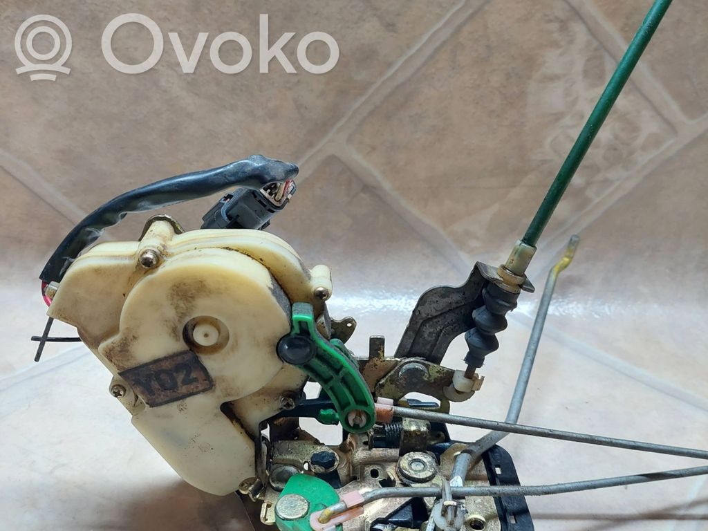 KIA Sorento Front door lock 