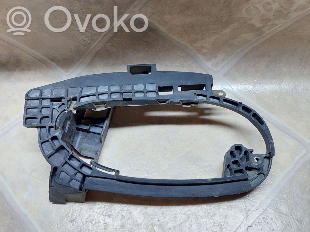 BMW 7 E65 E66 Halterung Türgriff hinten 