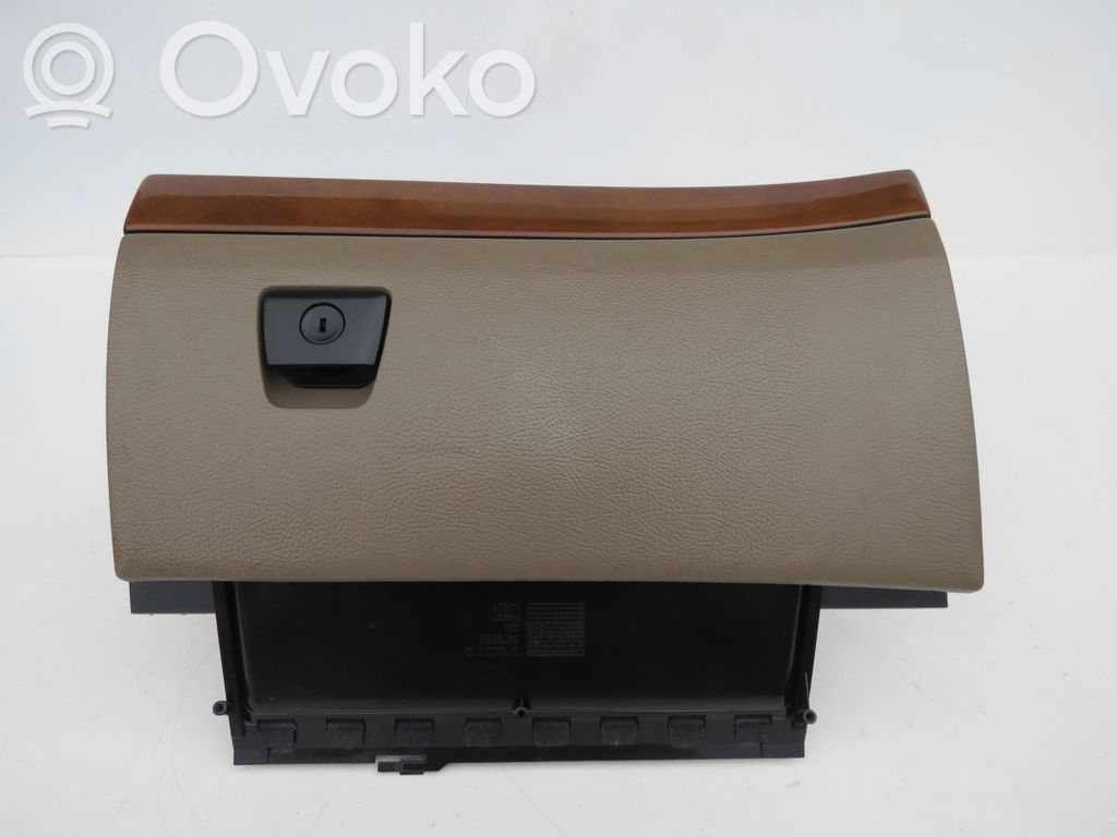 Volvo XC90 Daiktadėžė 