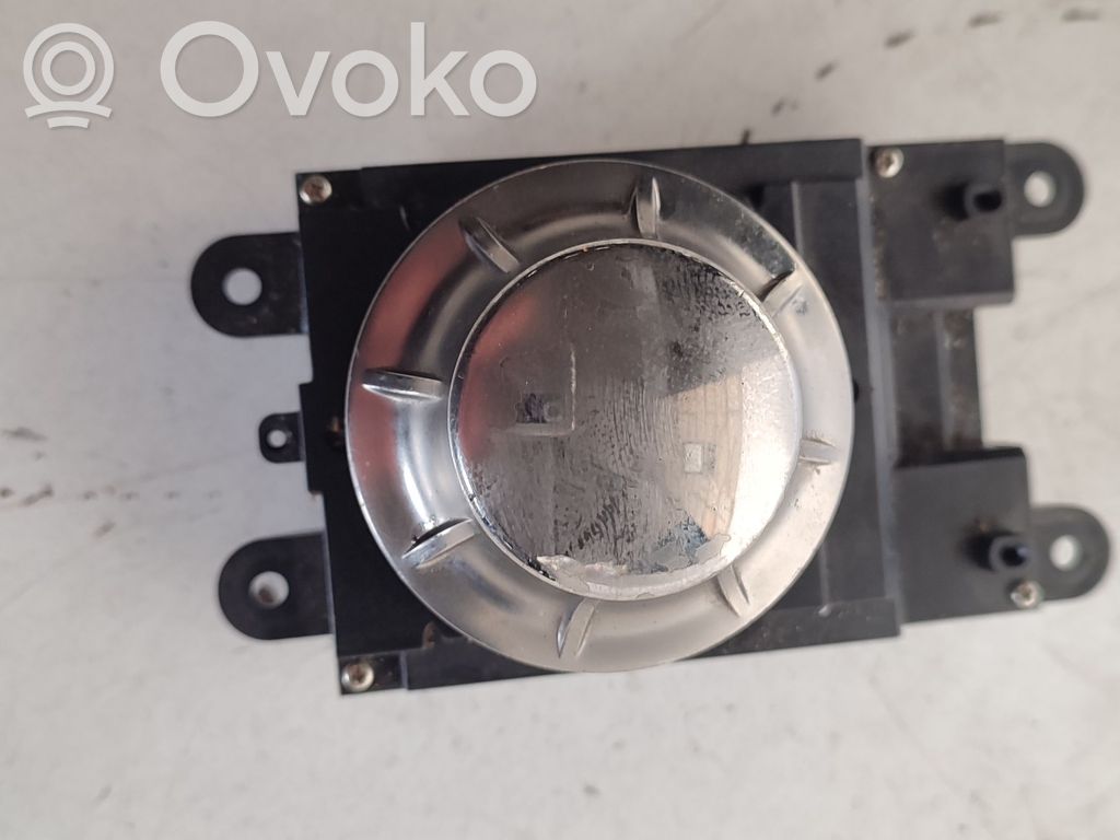 Head unit multimedia control   6941800