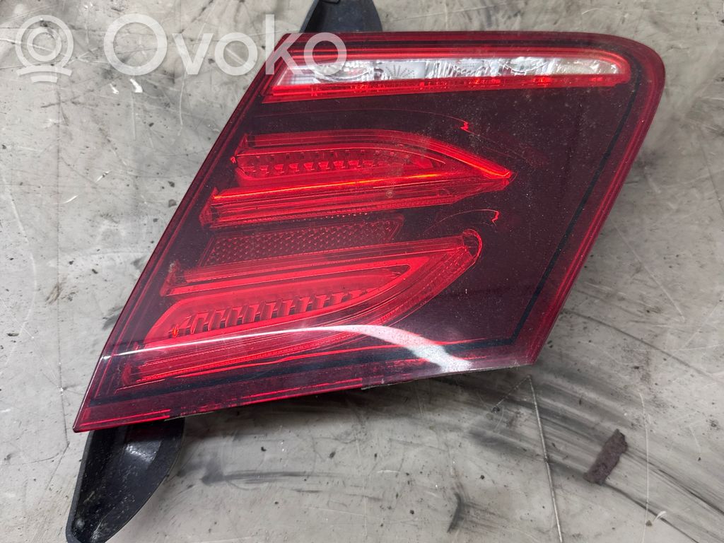 Mercedes-Benz E C207 W207 Lampy tylnej klapy bagażnika 