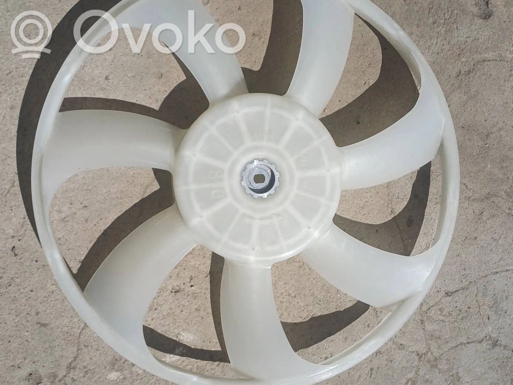 Toyota Auris E180 Wirnik wentylatora 