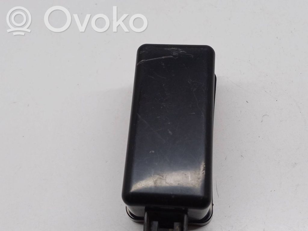 Subaru Outback (BS) Couvercle de boîte à fusibles 