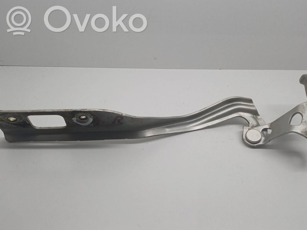Engine bonnet/hood lock/latch loop/hook   ES92,3706