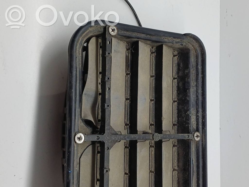 Mercedes-Benz S W222 Quarter panel pressure vent 