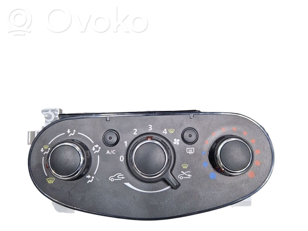 Dacia Duster Climate control unit 