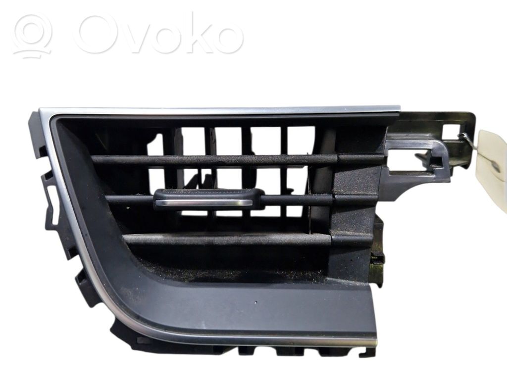 Renault Captur II Rejilla de ventilación central del panel 