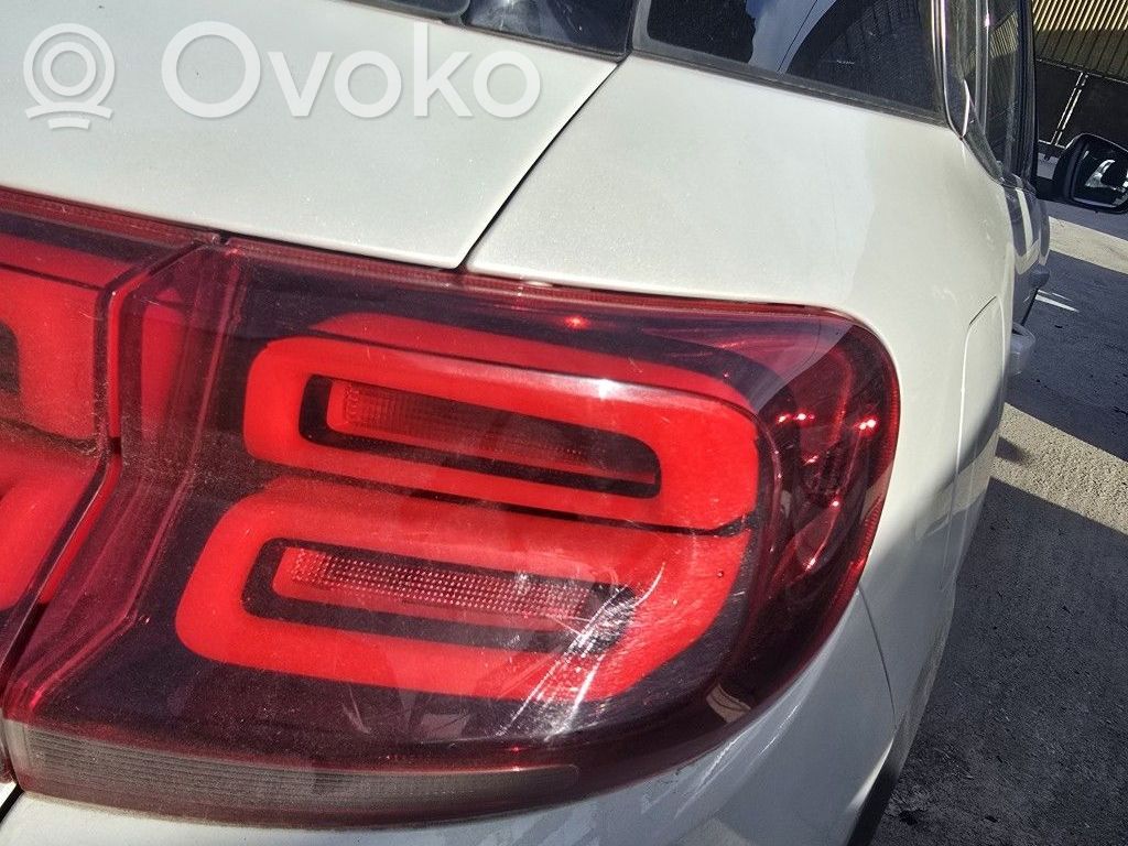 Citroen C5 Aircross Aizmugurējais lukturis virsbūvē 