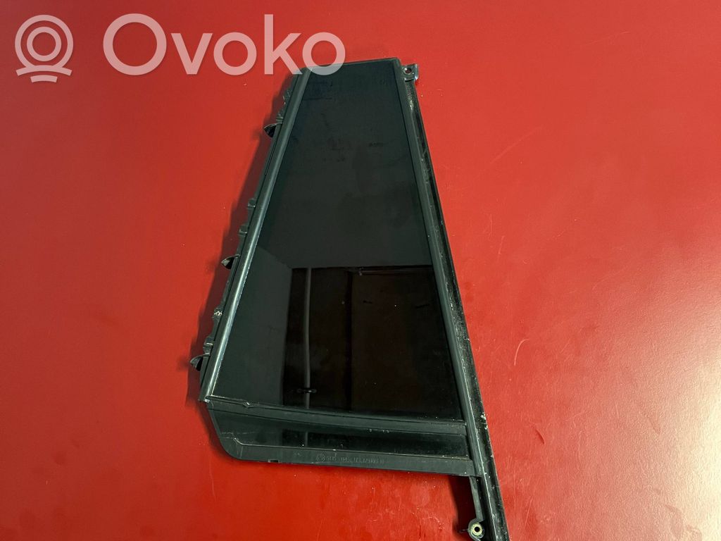 BMW X3 G01 Ventanilla de ventilación de la puerta trasera 