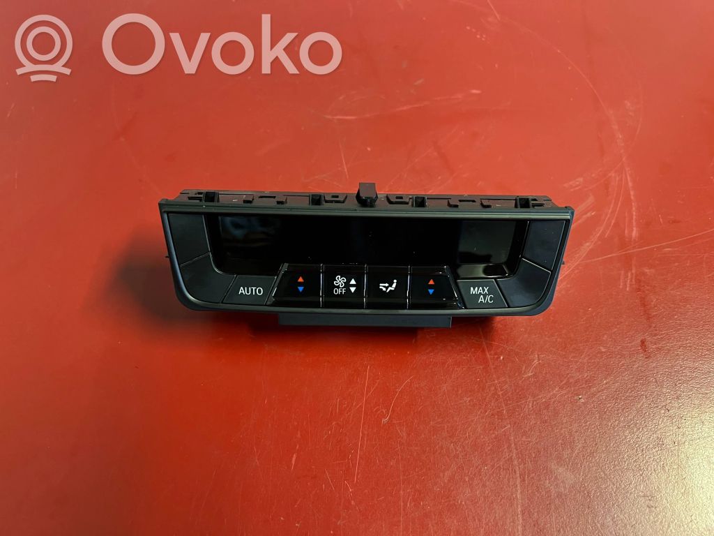 BMW iX Climate control unit 