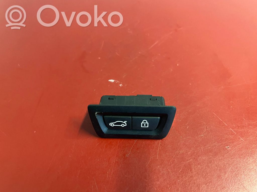 BMW X3 G01 Tailgate/boot open switch button 