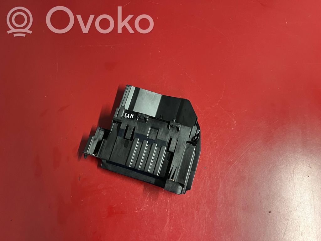 BMW X1 U11 Engine control unit box 