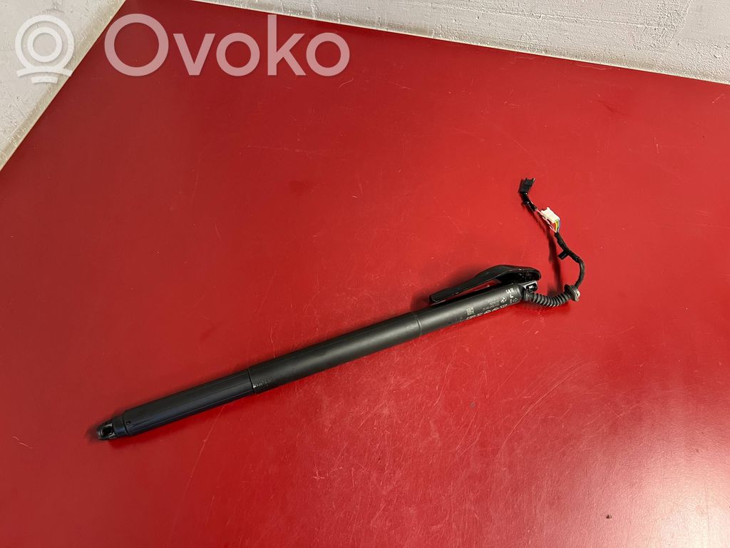 BMW X1 U11 Tailgate/trunk strut/damper 