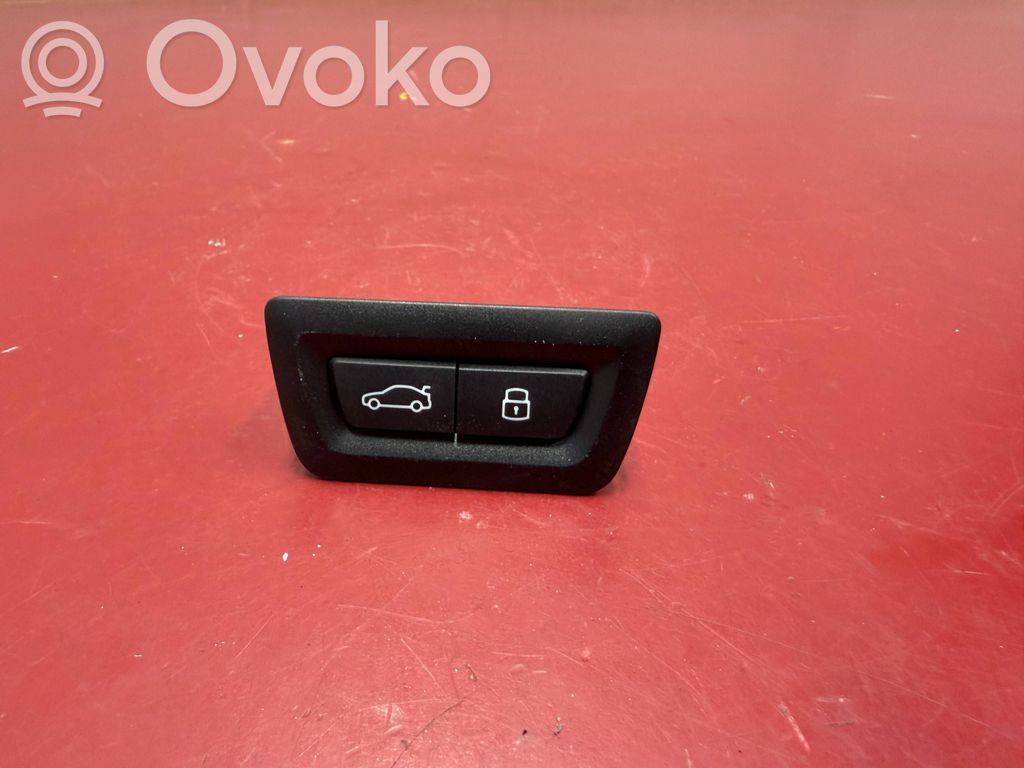 BMW X3 G45 Tailgate/boot open switch button 