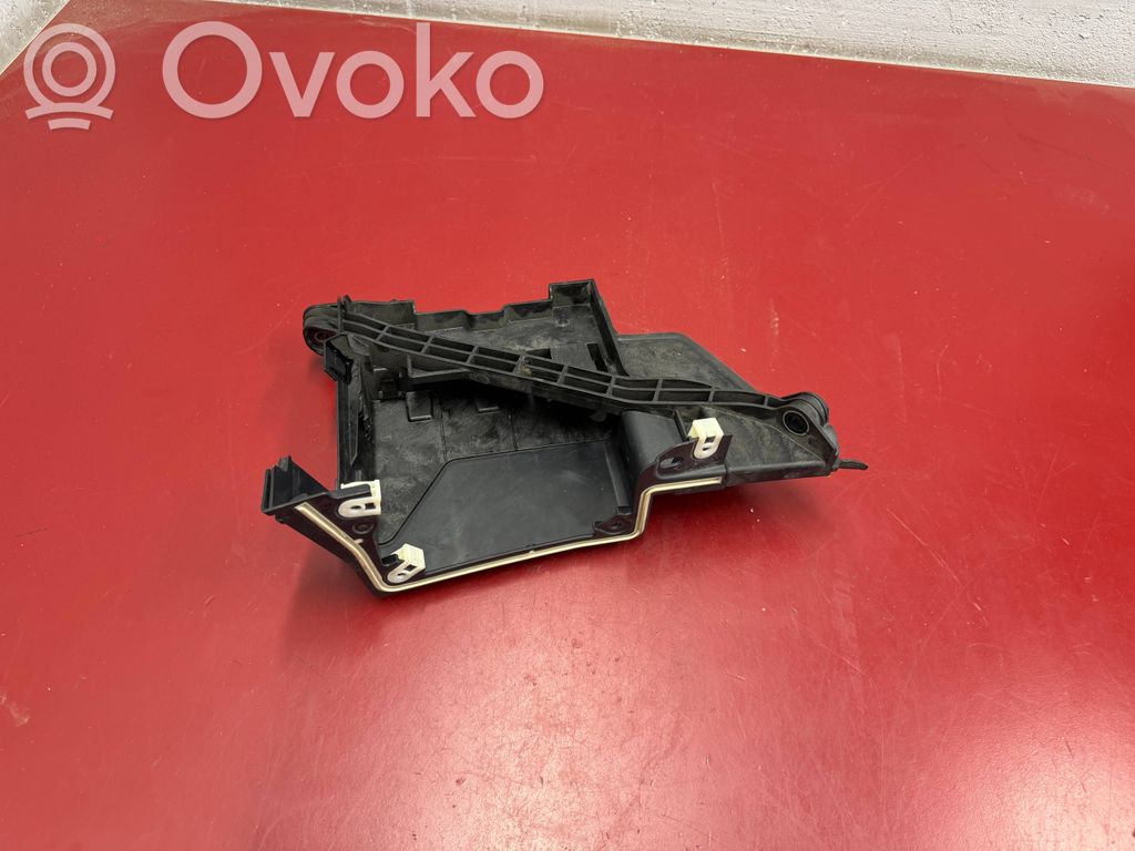 BMW X1 U11 Engine control unit box 