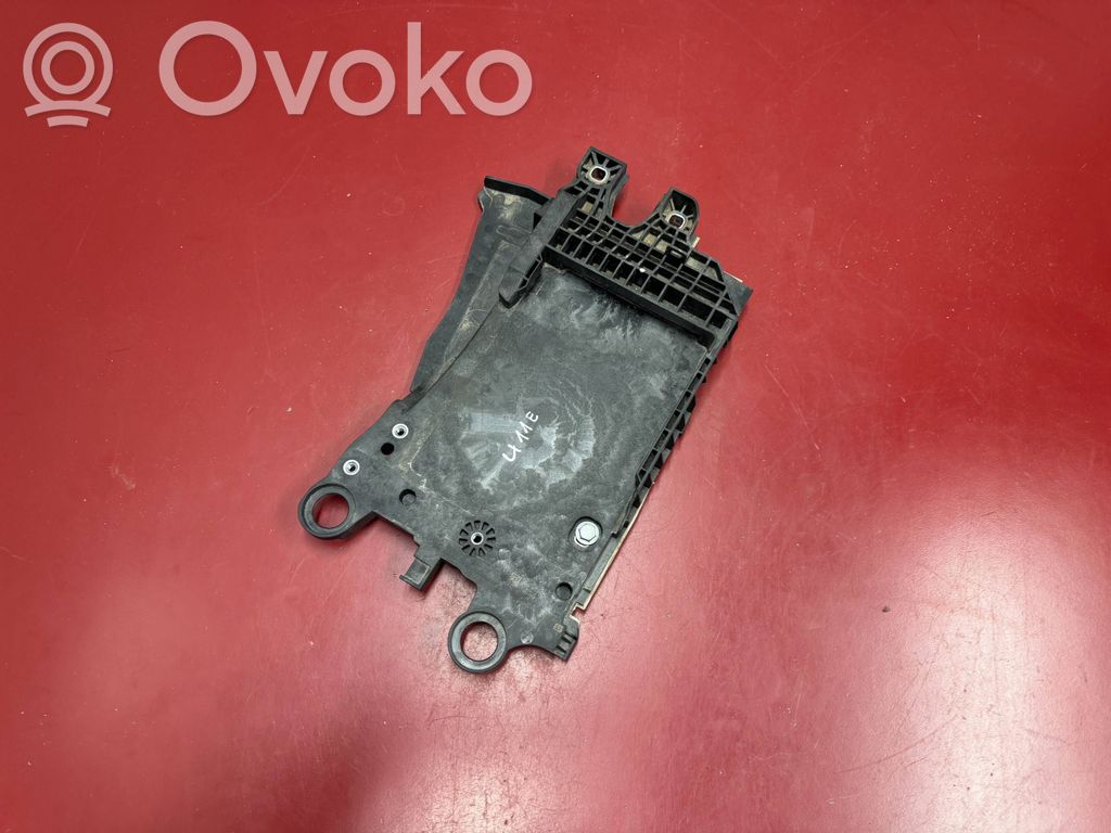 BMW X1 U11 Battery tray 