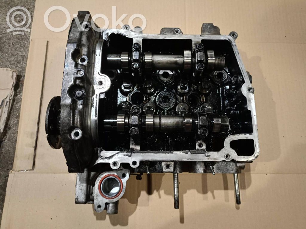 Subaru Outback Engine head 